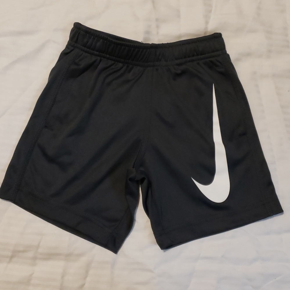 Nike boys athletic dry fit short 4T